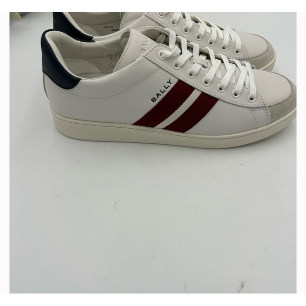 Bally low top leather sneaker with signature stripe size 11 made Italy - Picture 6 of 7